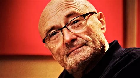 EFTER HÄLSOBESVÄREN: Phil Collins allt mer orörlig .